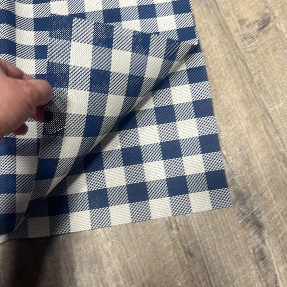 14 items Under plates accessories